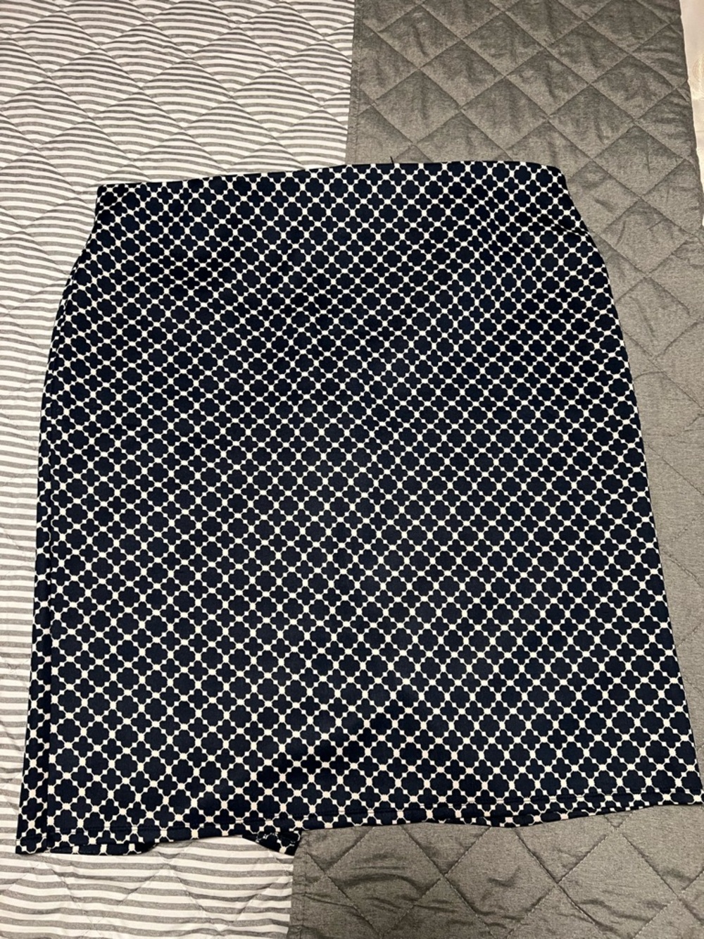 89th & Madison Navy and White Trellis Pencil Skirt